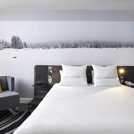 Novotel Centre Hotel 4*