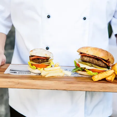 Novotel Centre فندق 4*