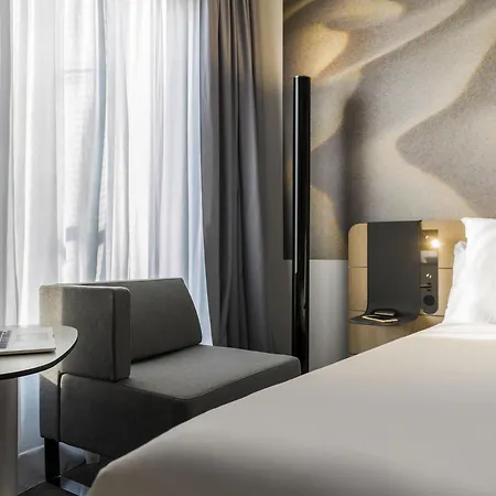 فندق Novotel Centre شارلروا