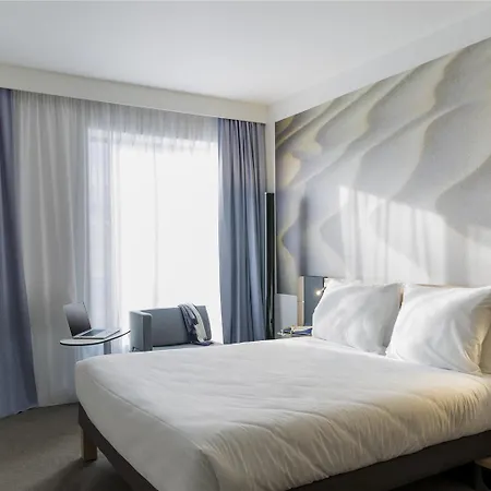 Novotel Centre Hotel