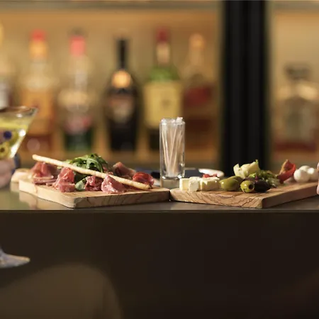 Novotel Centre Hotel 4*