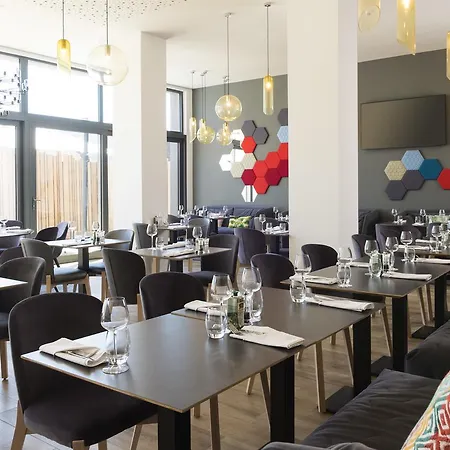 Novotel Centre 4* شارلروا