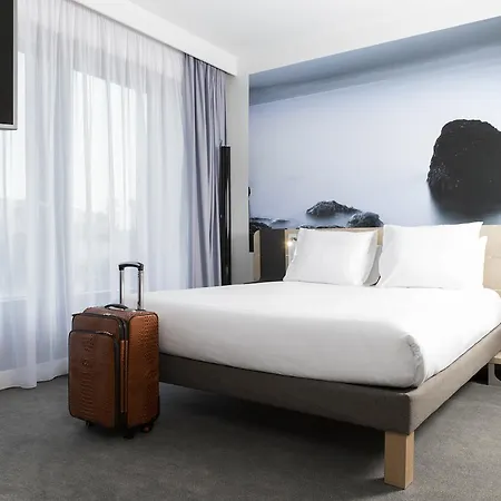 Novotel Centre 4* Шарлеруа