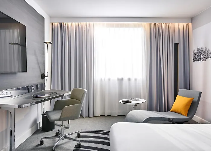 Novotel Centre 호텔 샤를루아