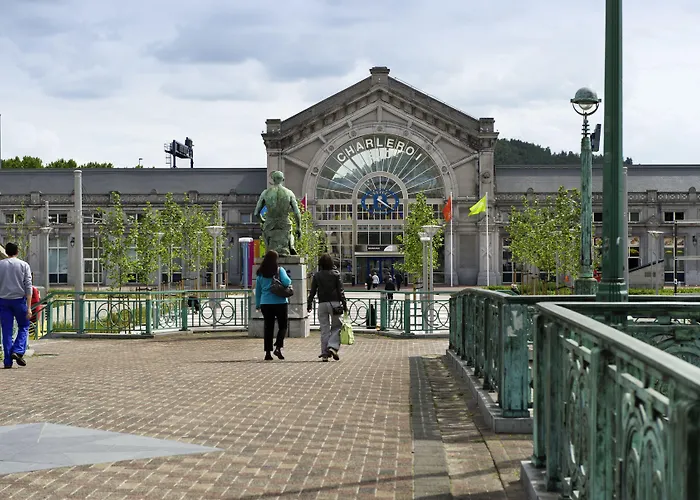 Novotel Centre 호텔 샤를루아