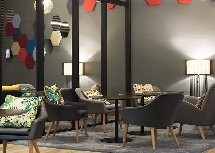 호텔 Novotel Centre 4*