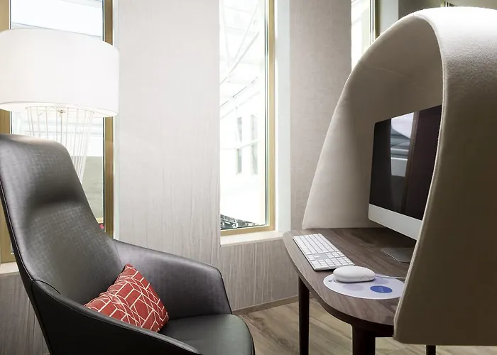 Novotel Centre Hotel 4*