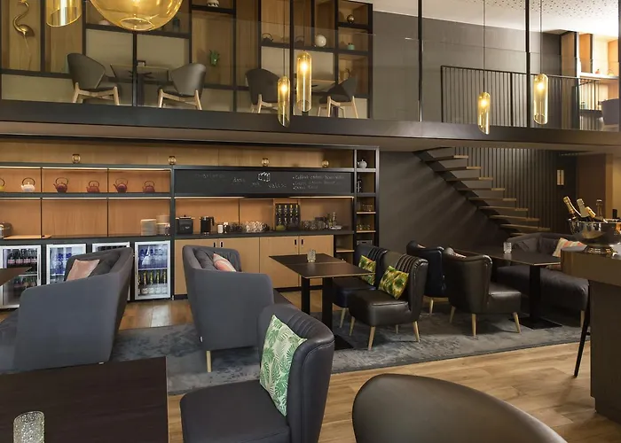 Novotel Centre 샤를루아