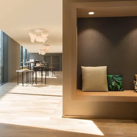 Hotel Novotel Centre 4*
